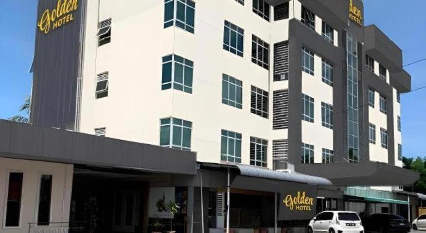 Hotel Golden 3*