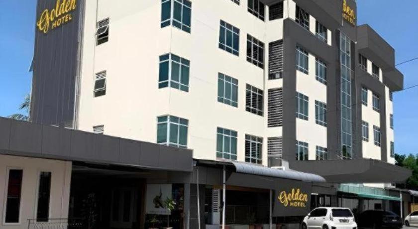 Hotel Golden 3*